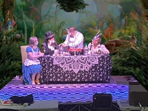 ALICE'S WONDERLAND | MacBeth & Cheese